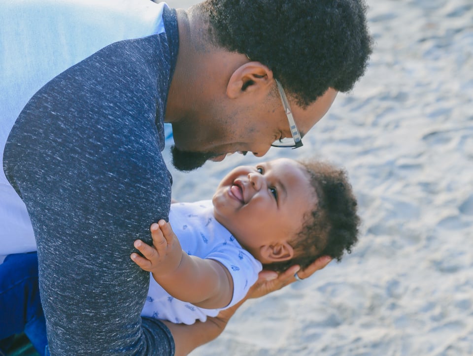 dad-smiling-baby-2